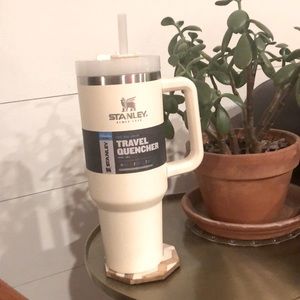 Stanley Adventure Quencher in Cream